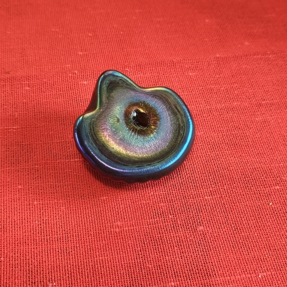 Iridescent Glass Seashell - Picture 4 of 4